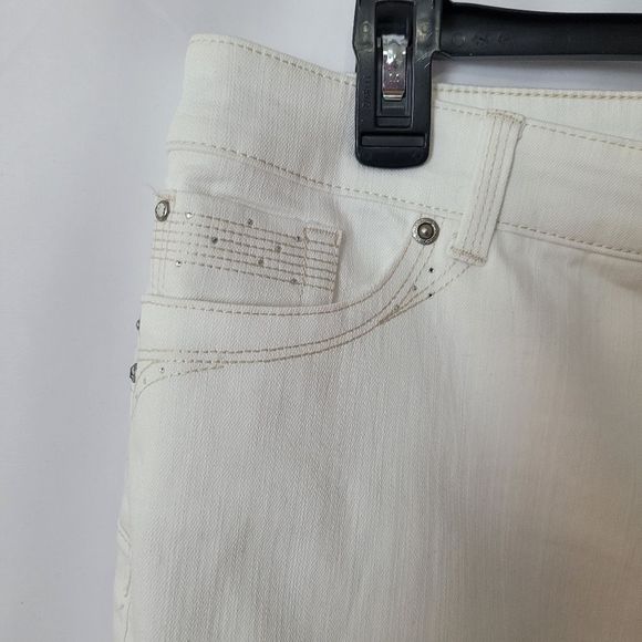 Chico's White Women Jeans - Picture 2 of 9